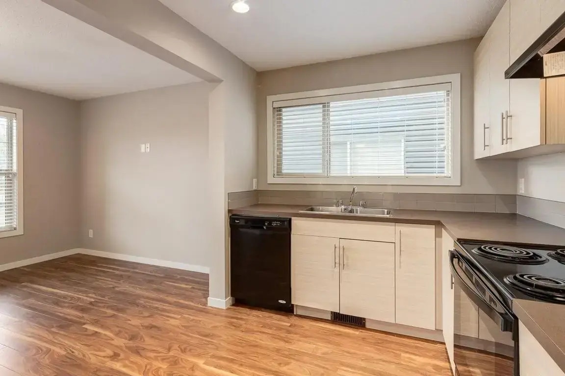 0201-1704 Heartland Avenue, Cochrane, AB, T4C 2L2 - 7