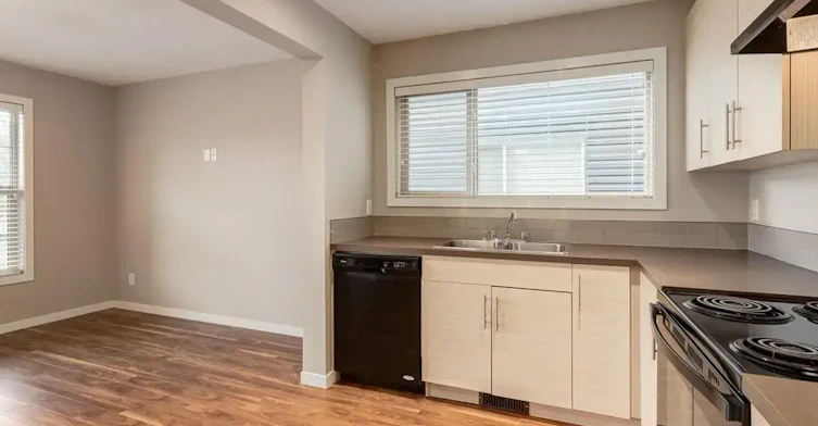 0201-1704 Heartland Avenue, Cochrane, AB, T4C 2L2 - 7