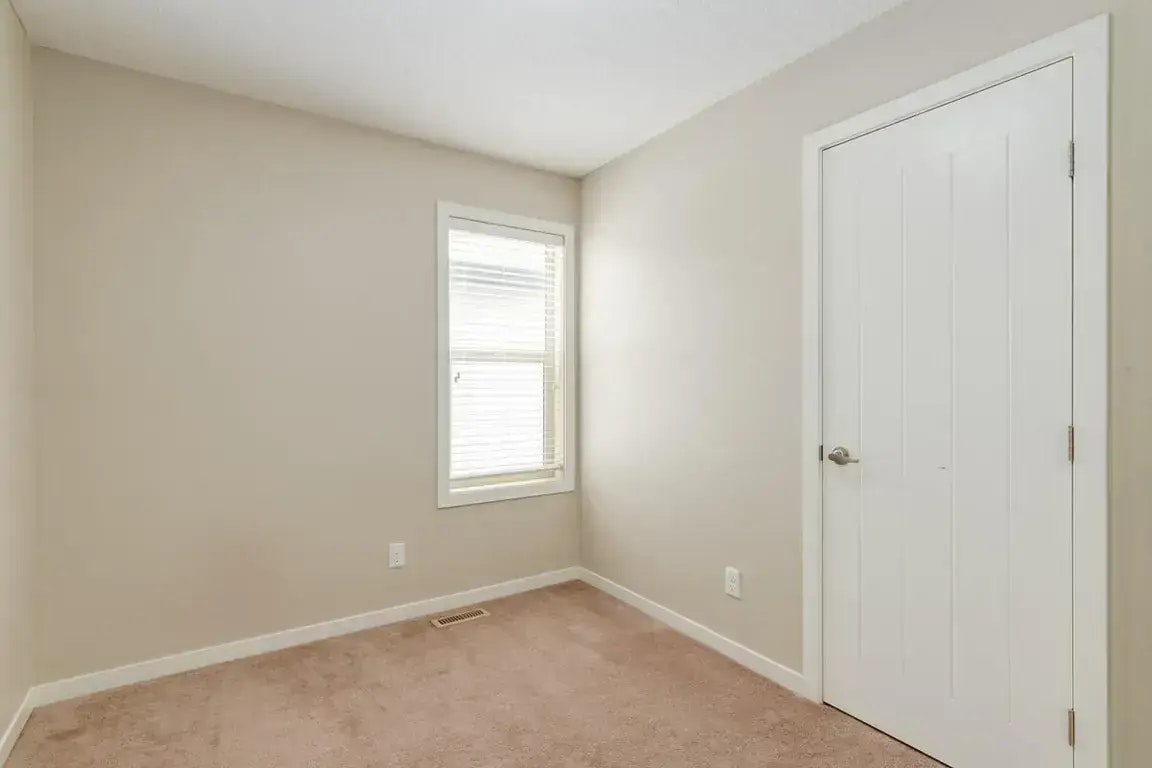 0201-1704 Heartland Avenue, Cochrane, AB, T4C 2L2 - 31