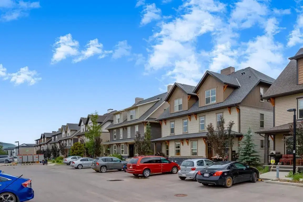 0201-1704 Heartland Avenue, Cochrane, AB, T4C 2L2 - 43