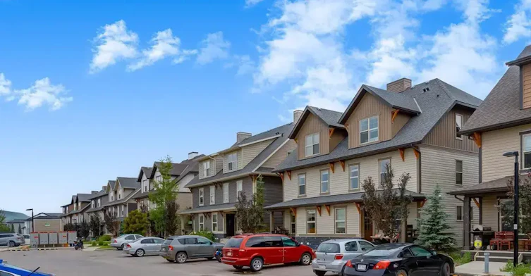 0201-1704 Heartland Avenue, Cochrane, AB, T4C 2L2 - 43