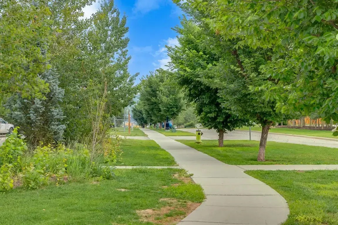 0201-1704 Heartland Avenue, Cochrane, AB, T4C 2L2 - 44