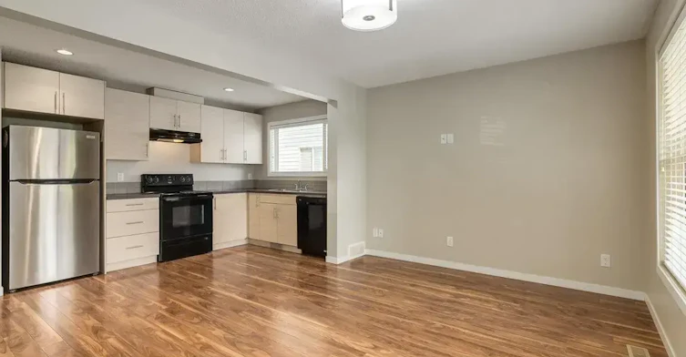 0201-1704 Heartland Avenue, Cochrane, AB, T4C 2L2 - 22