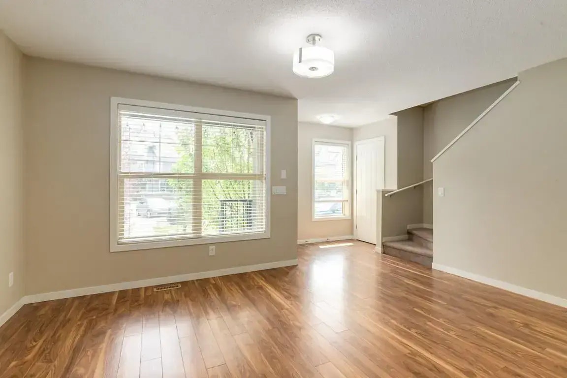 0201-1704 Heartland Avenue, Cochrane, AB, T4C 2L2 - 4