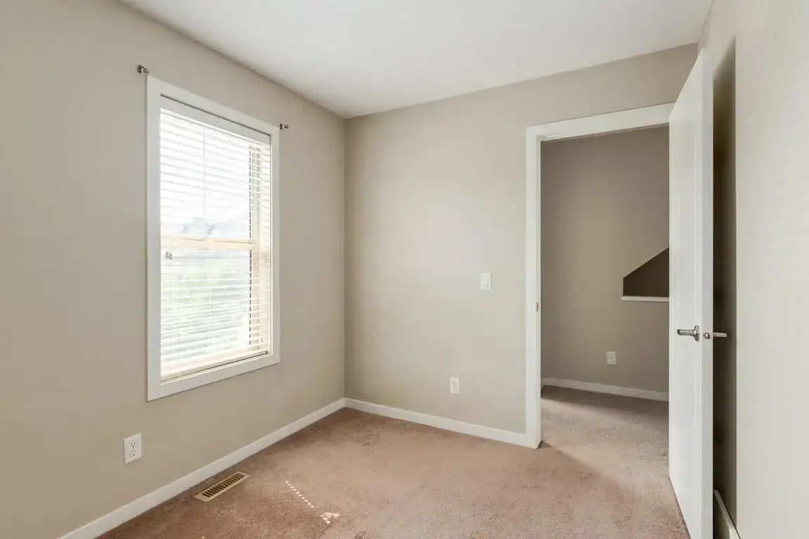 0201-1704 Heartland Avenue, Cochrane, AB, T4C 2L2 - 29