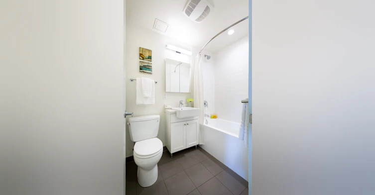 1-1925 Maple Street, Vancouver, BC, V6J 3T1 - 3