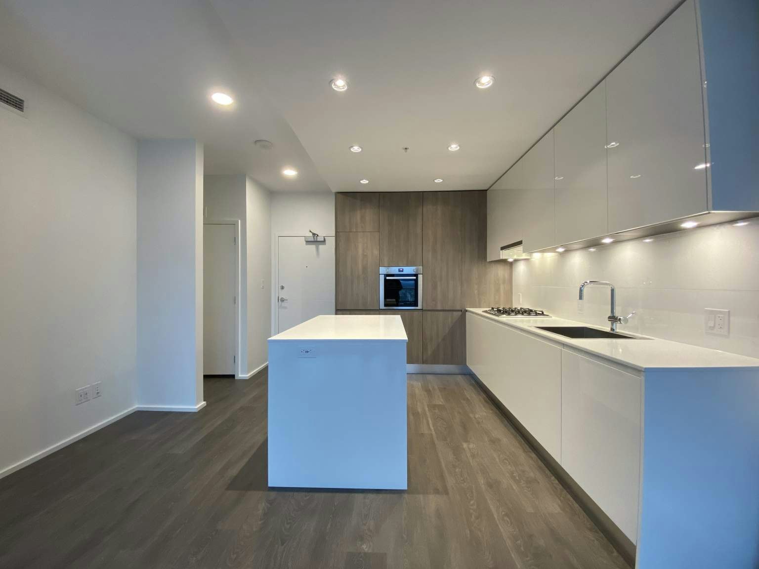 2209-4650 Brentwood Boulevard, Burnaby, BC, V5C 0M3 2