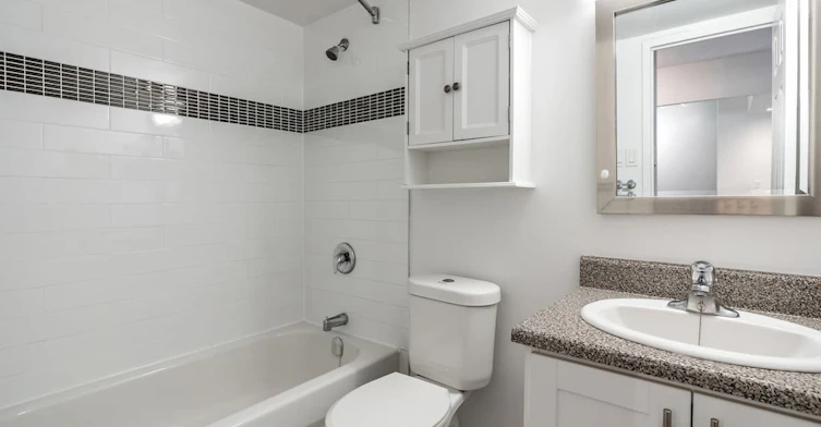 77 Huntley Street, Toronto, ON, M4Y 2P3 - 16
