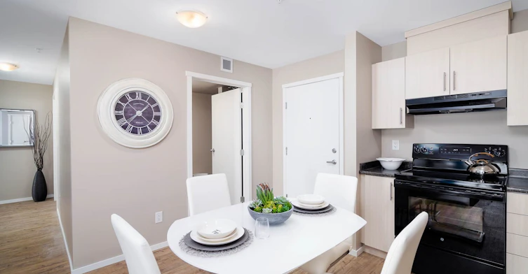 1085 Court Avenue, Winnipeg, MB, R2P 2H8 - 9