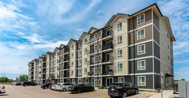 1085 Court Avenue, Winnipeg, MB, R2P 2H8 - 2