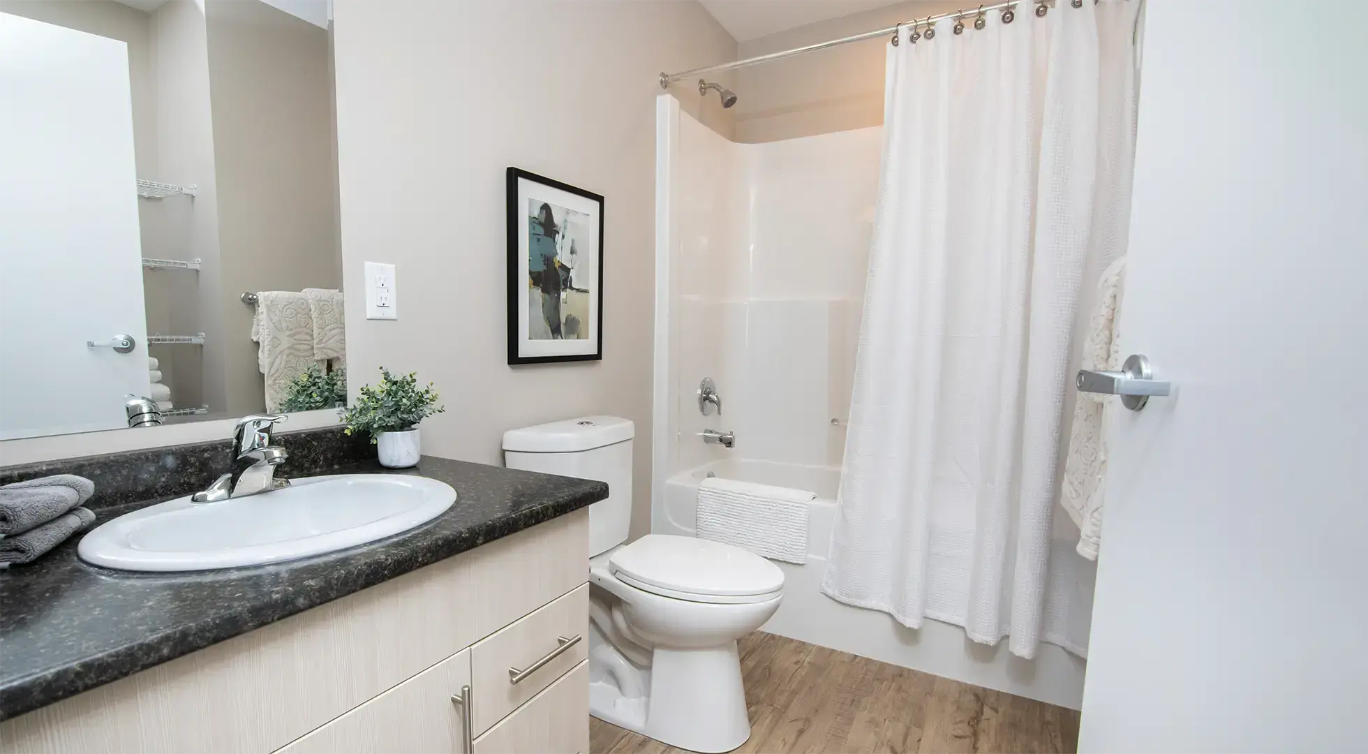 1085 Court Avenue, Winnipeg, MB, R2P 2H8 - 8