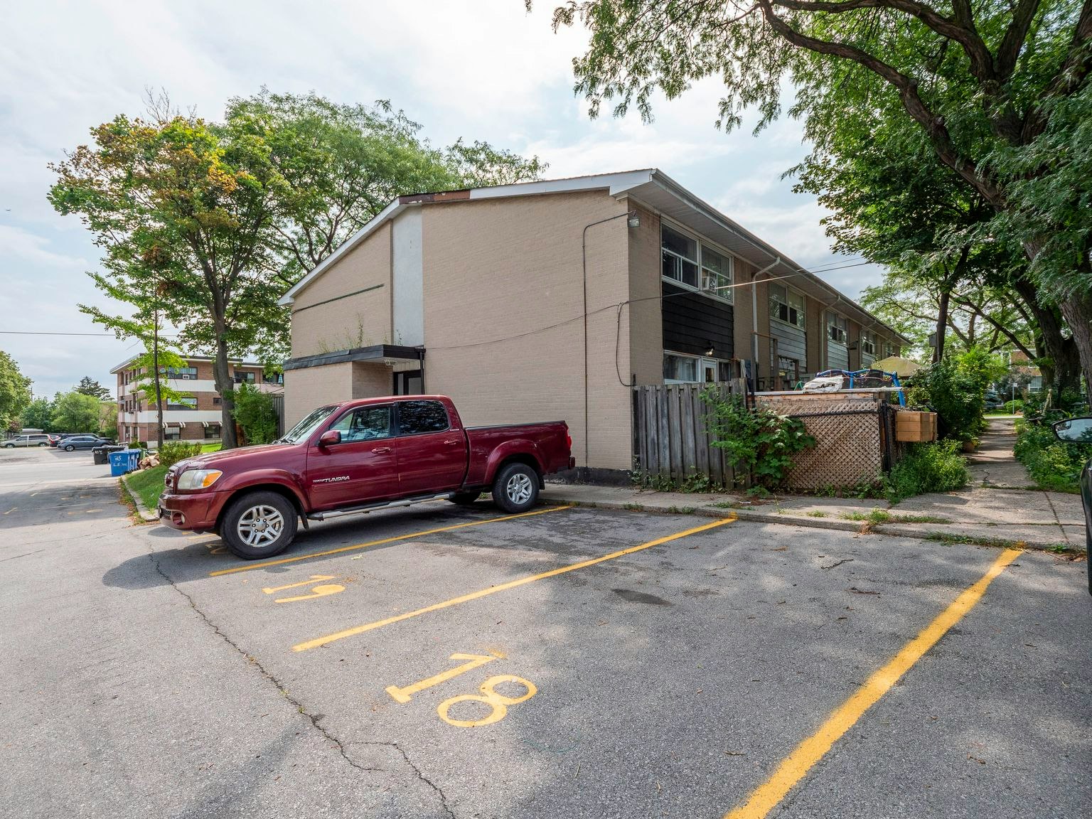 2 Torbolton Drive, Toronto, ON, M9W 3Y2 - 19