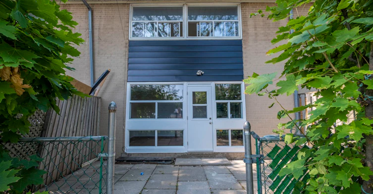 2 Torbolton Drive, Toronto, ON, M9W 3Y2 - 18