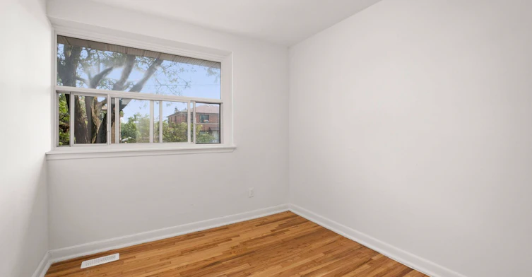 2 Torbolton Drive, Toronto, ON, M9W 3Y2 - 9