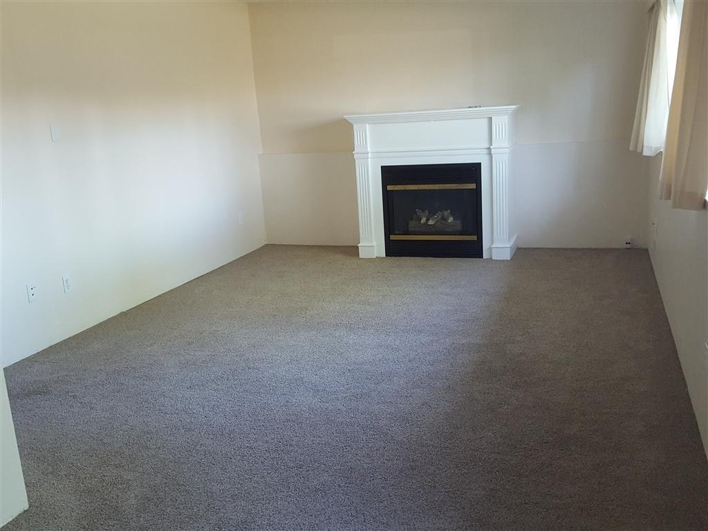 207-1145 Bay Street, Victoria, BC, V8T 1S4 - 2