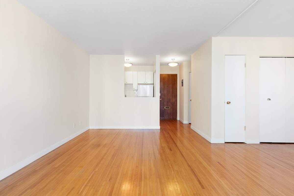 1201-1250 Comox Street, Vancouver, BC, V6E 1K8 - 4