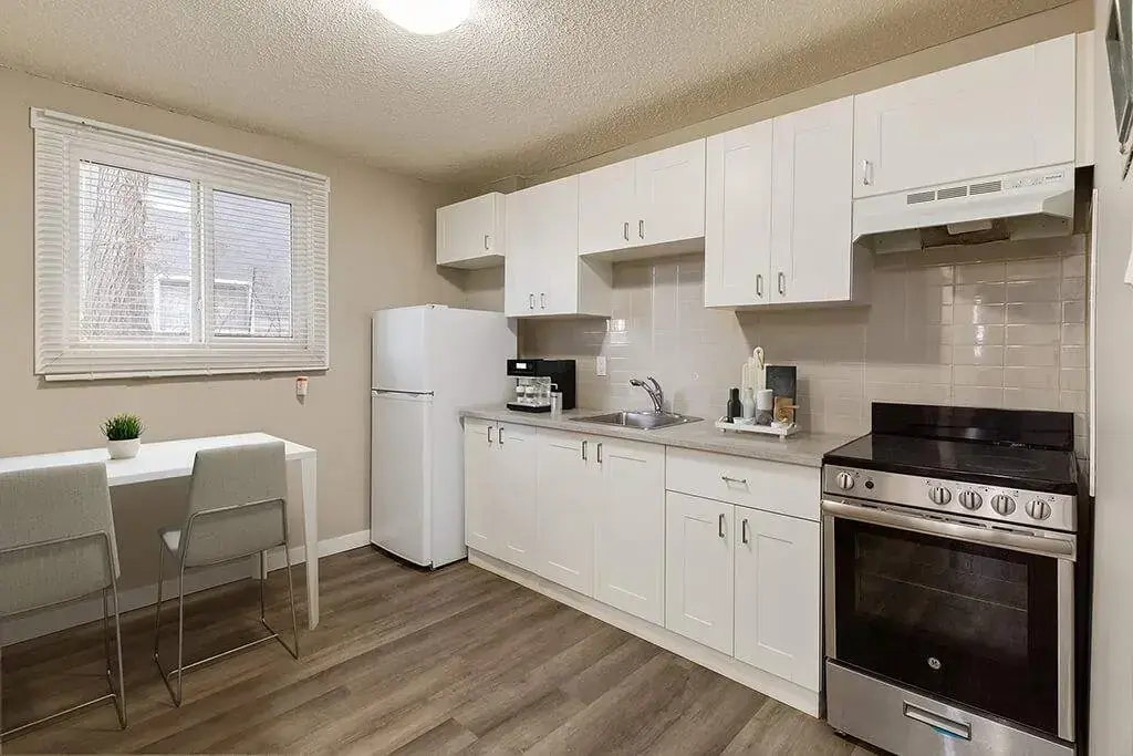 01-10033 154th Street, Edmonton, AB, T5P 2H1 - 3