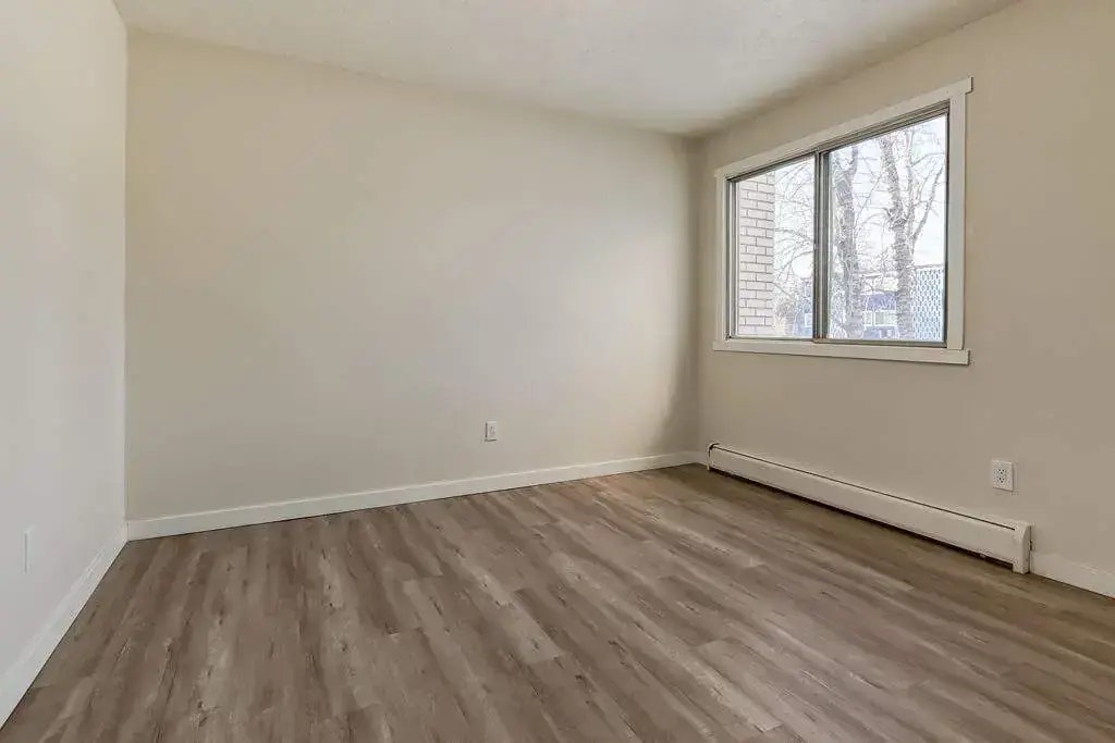 01-10033 154th Street, Edmonton, AB, T5P 2H1 - 13