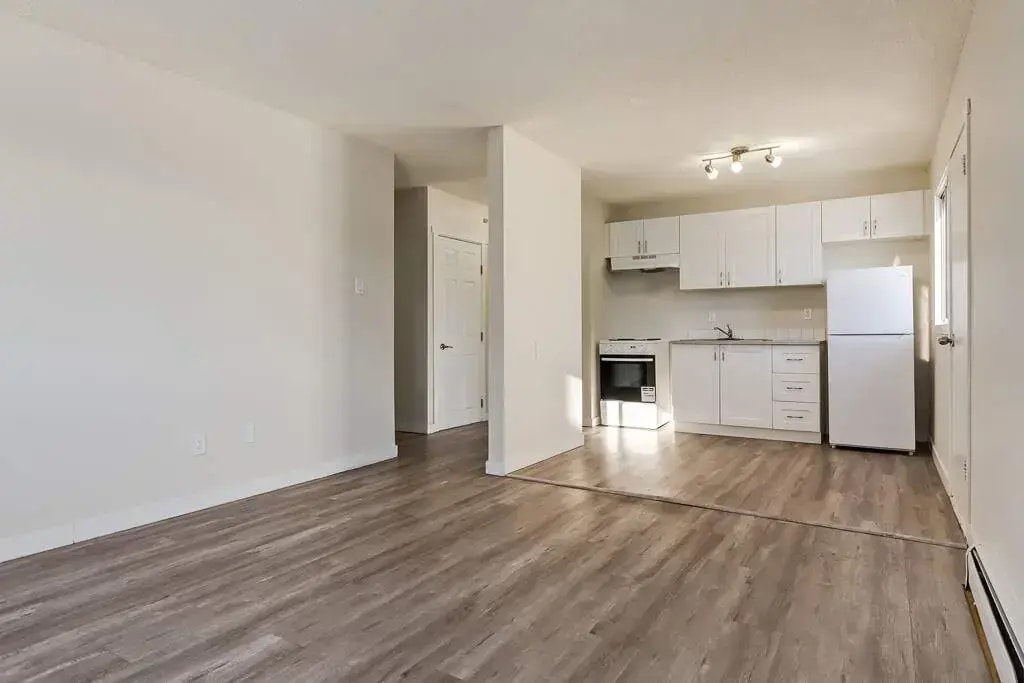 01-10033 154th Street, Edmonton, AB, T5P 2H1 - 8