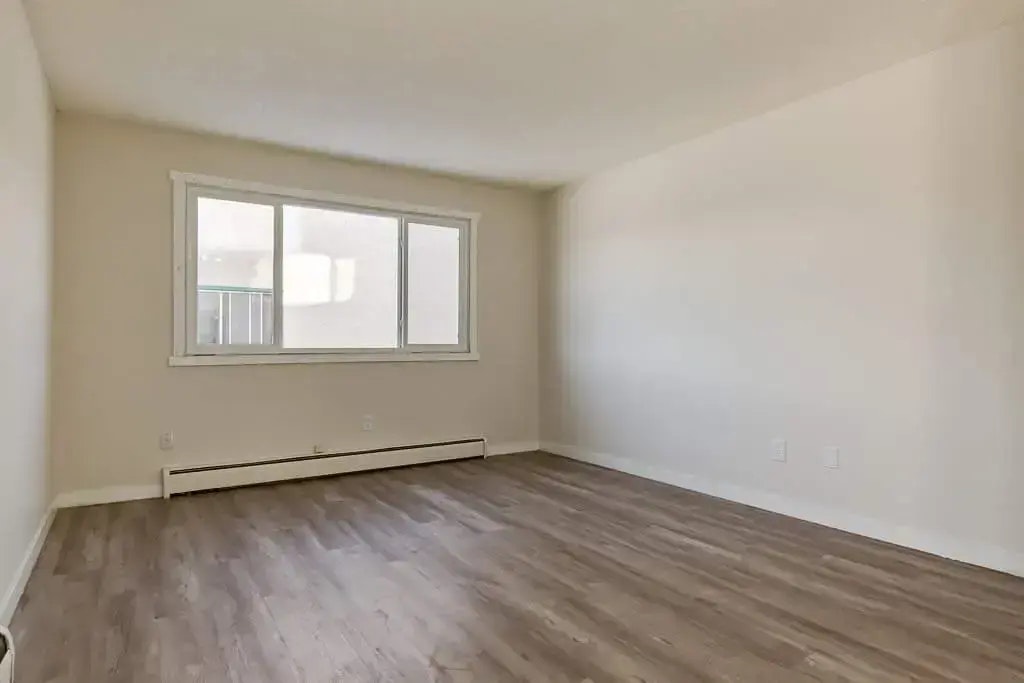 01-10033 154th Street, Edmonton, AB, T5P 2H1 - 7