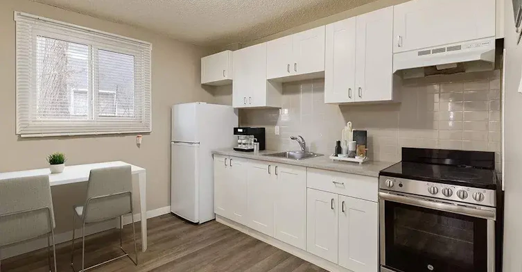 02-10033 154th Street, Edmonton, AB, T5P 2H1 - 3