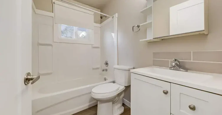 02-10033 154th Street, Edmonton, AB, T5P 2H1 - 5