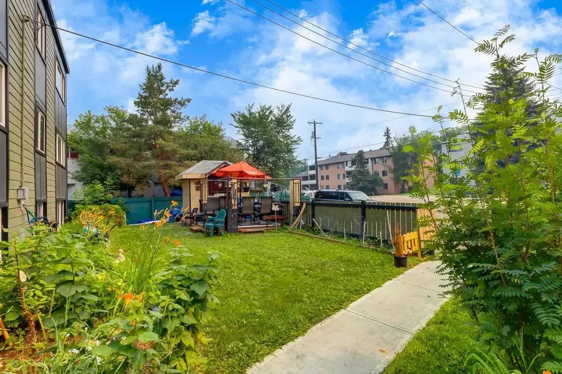 302-11825 88 Street, Edmonton, AB, T5B 3R9 - 4