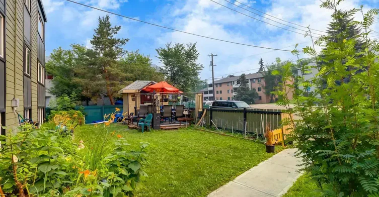 302-11825 88 Street, Edmonton, AB, T5B 3R9 - 4