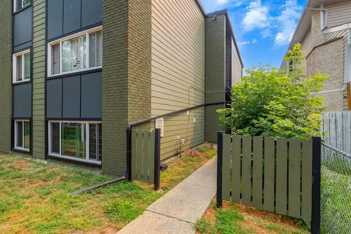 302-11825 88 Street, Edmonton, AB, T5B 3R9 - 12