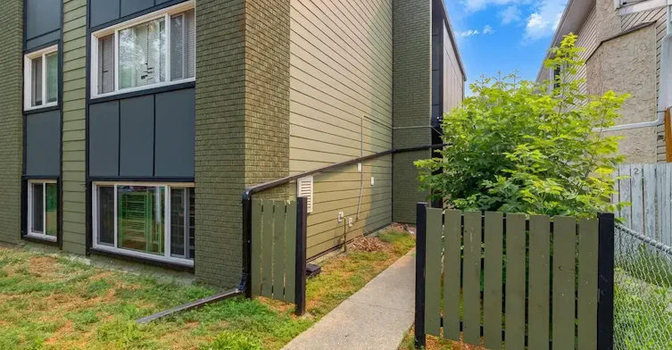 302-11825 88 Street, Edmonton, AB, T5B 3R9 - 12