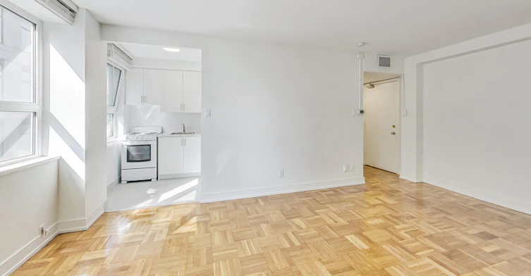 291 Avenue Road, Toronto, ON, M4V 2G9