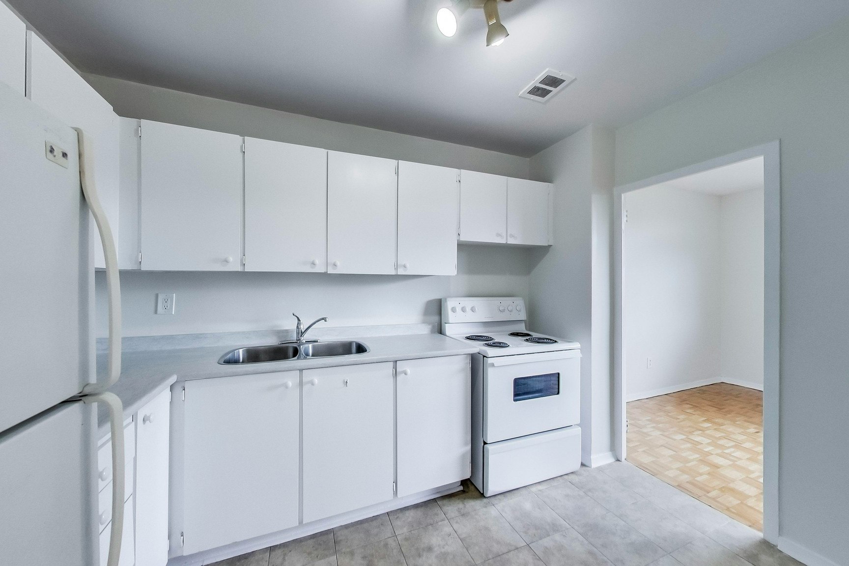 32 Clayland Drive, Toronto, ON, M3A 2A5 - 9