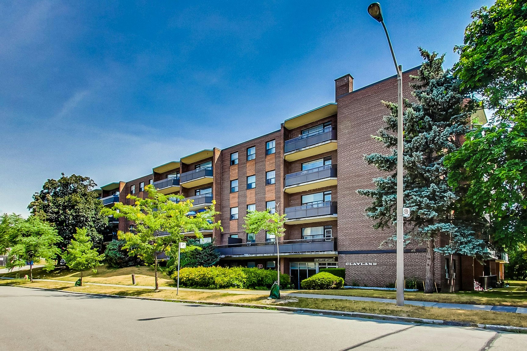 32 Clayland Drive, Toronto, ON, M3A 2A5