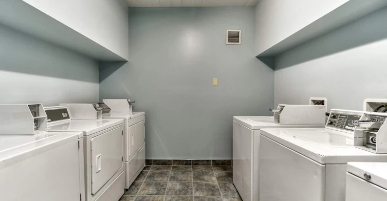 212/403/207-60 Avenue Des Pins, Montréal, QC, H2W 1R2 - 7