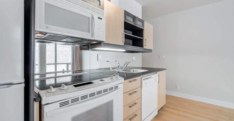 214-350 Wellington Street West, Toronto, ON, M5V 3W9 - 10