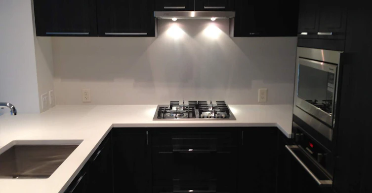 601-6677 Cambie Street, Vancouver, BC, V6P 0E6 - 3