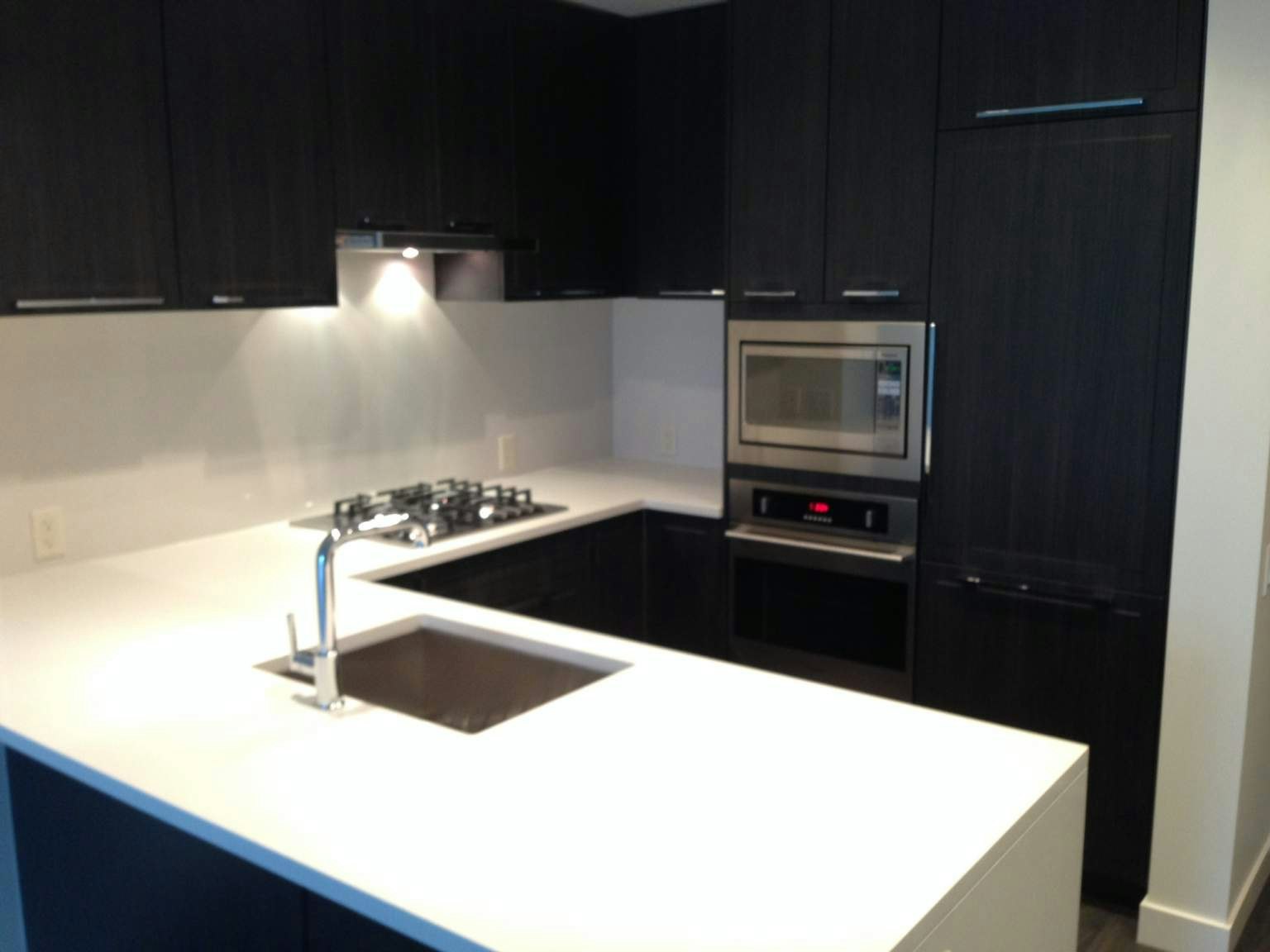 601-6677 Cambie Street, Vancouver, BC, V6P 0E6 - 2