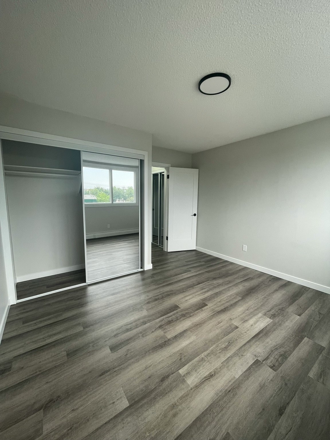 8927 82 Avenue Northwest, Edmonton, AB, T6C 0Z2 - 8