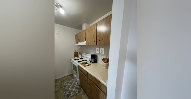 3007 35 Street Northwest, Edmonton, AB, T6L 5J2 - 6