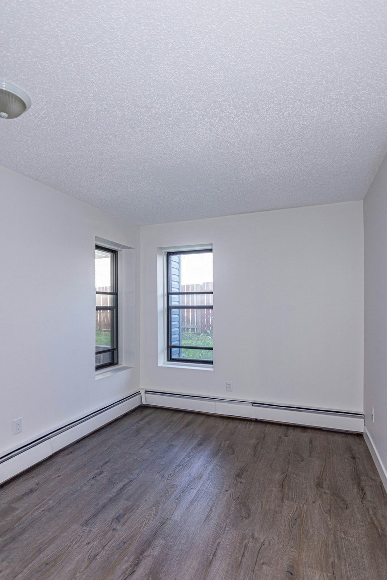 3007 35 Street Northwest, Edmonton, AB, T6L 5J2 - 17