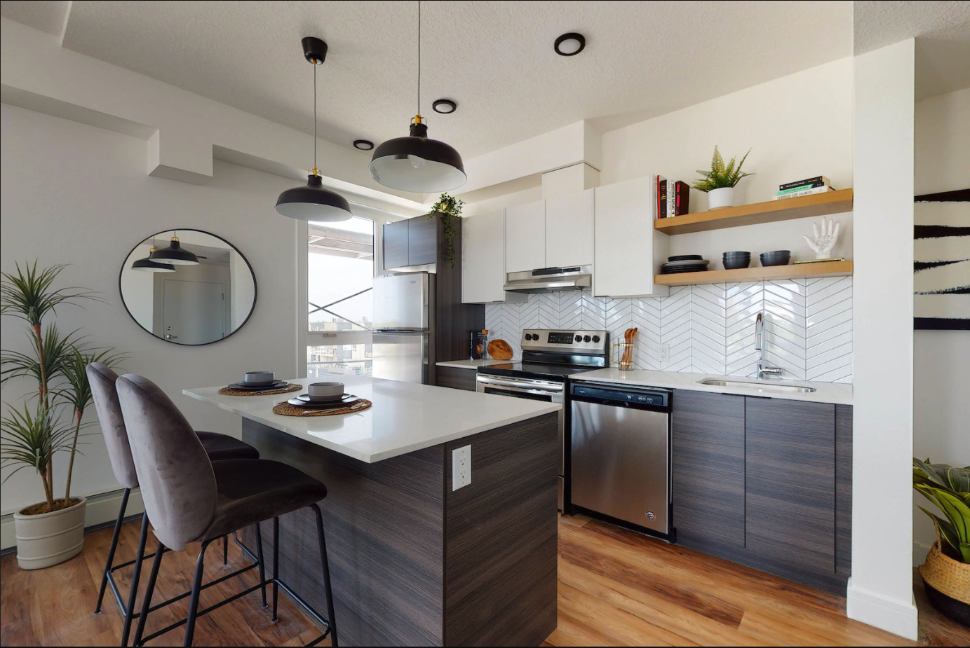8015 102 Street Northwest, Edmonton, AB, T6E 4A2 - 4