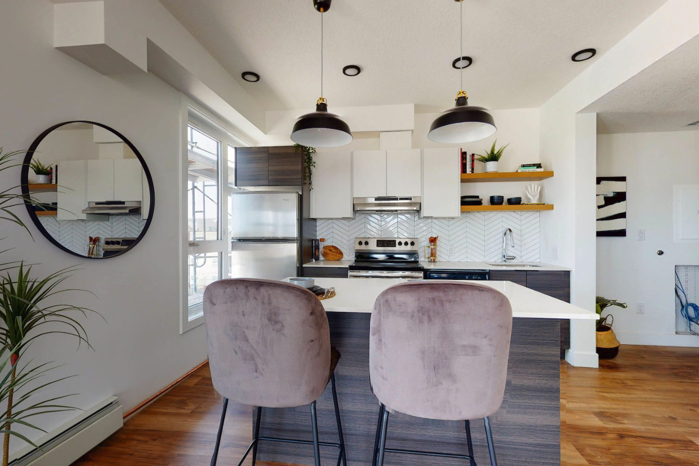 8015 102 Street Northwest, Edmonton, AB, T6E 4A2 - 7
