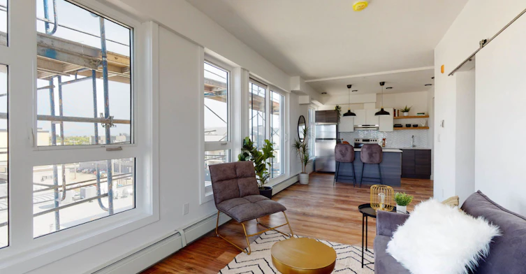 8015 102 Street Northwest, Edmonton, AB, T6E 4A2 - 2