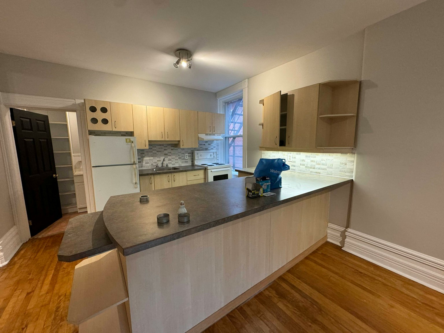3-548 Maclaren, Ottawa, ON, K1R 5K7 - 2