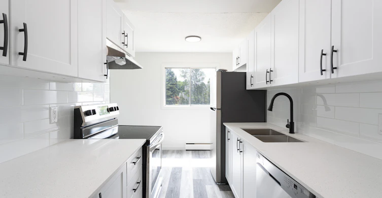 15304 100 Avenue Northwest, Edmonton, AB, T5P 0K6 - 9