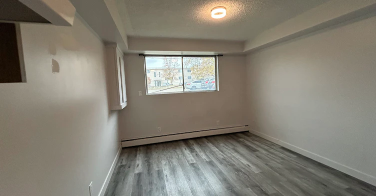 15304 100 Avenue Northwest, Edmonton, AB, T5P 0K6 - 3