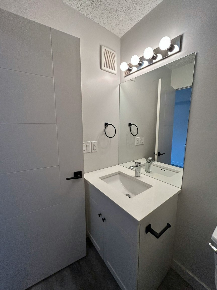 15304 100 Avenue Northwest, Edmonton, AB, T5P 0K6 - 7