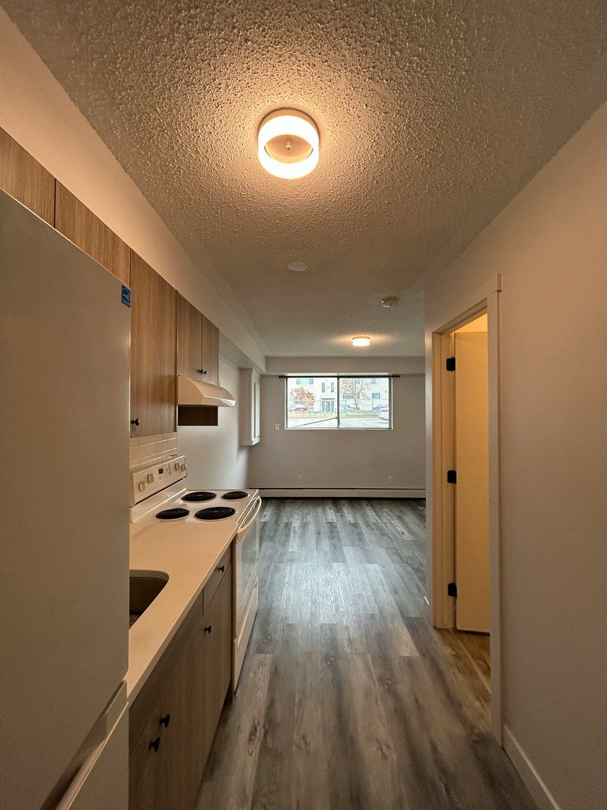 15304 100 Avenue Northwest, Edmonton, AB, T5P 0K6 - 2