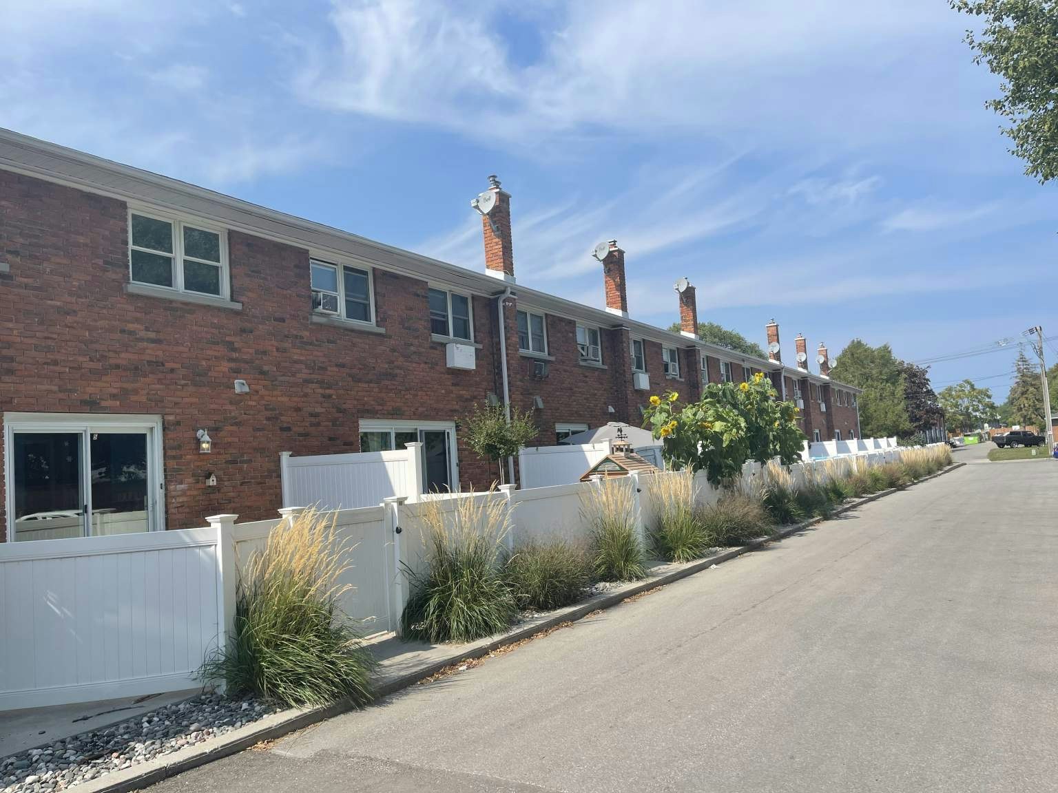646 Indian Road N, Sarnia, ON, N7T 7G8 - 3