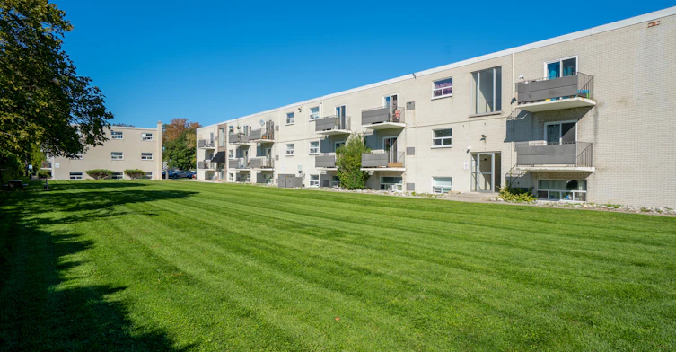 849 Devine Street, Sarnia, ON, N7T 1X3 - 5